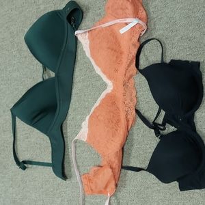 Lot of 3 Aerie, American Eagle bras 32b lightly lined